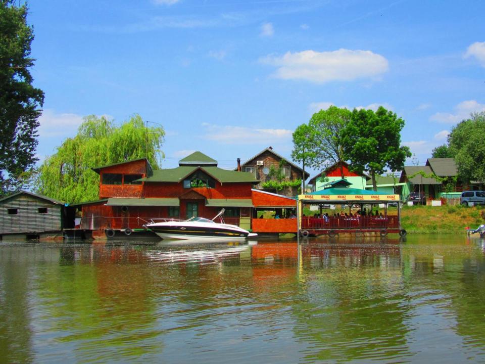 Danube Fairy Vila Futog Exterior foto